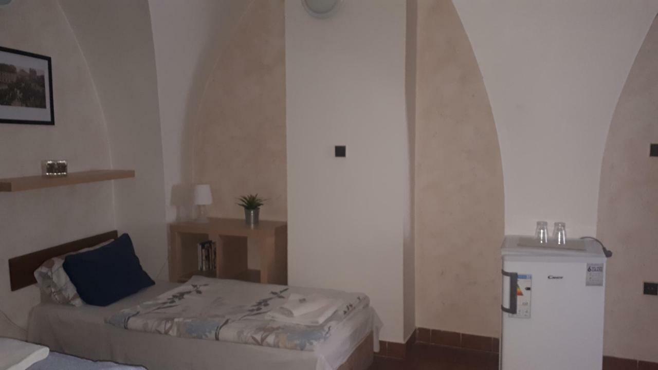 Penzion A Restaurace Modra Ruze Табор Екстериор снимка