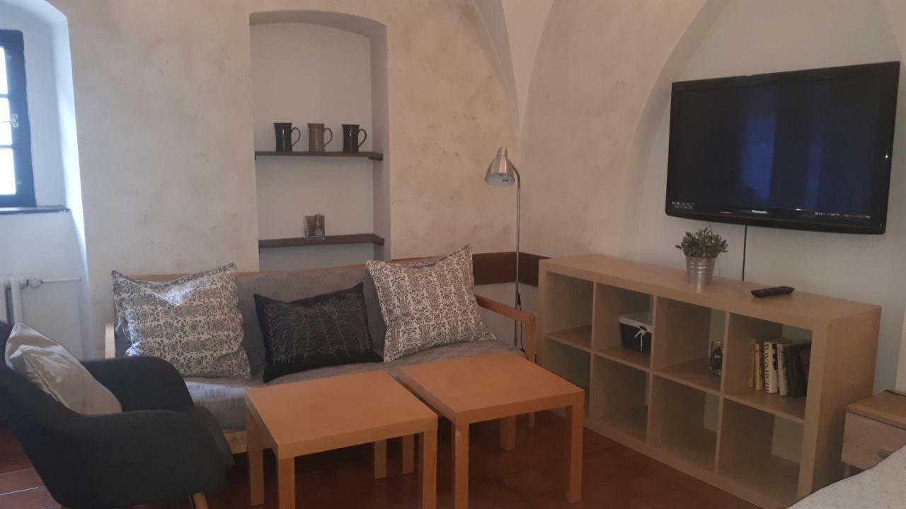 Penzion A Restaurace Modra Ruze Табор Екстериор снимка